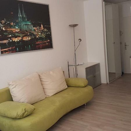Sonniges Modernes Appartement Hoehenberg Кьолн Екстериор снимка