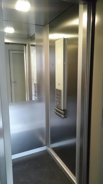 Sonniges Modernes Appartement Hoehenberg Кьолн Екстериор снимка