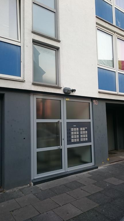 Sonniges Modernes Appartement Hoehenberg Кьолн Екстериор снимка