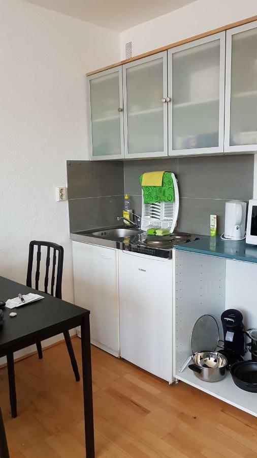 Sonniges Modernes Appartement Hoehenberg Кьолн Екстериор снимка